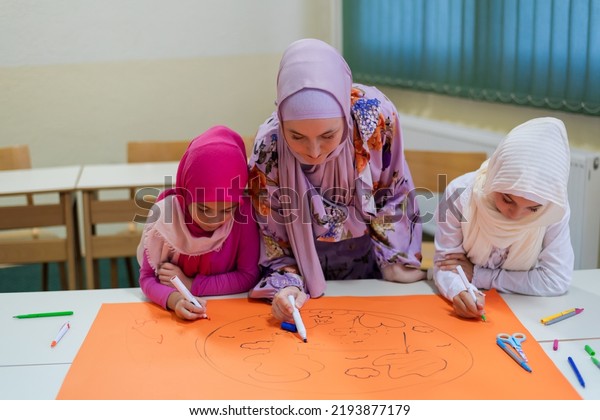 Premium Photo Group Of Happy Muslim School Children With Their